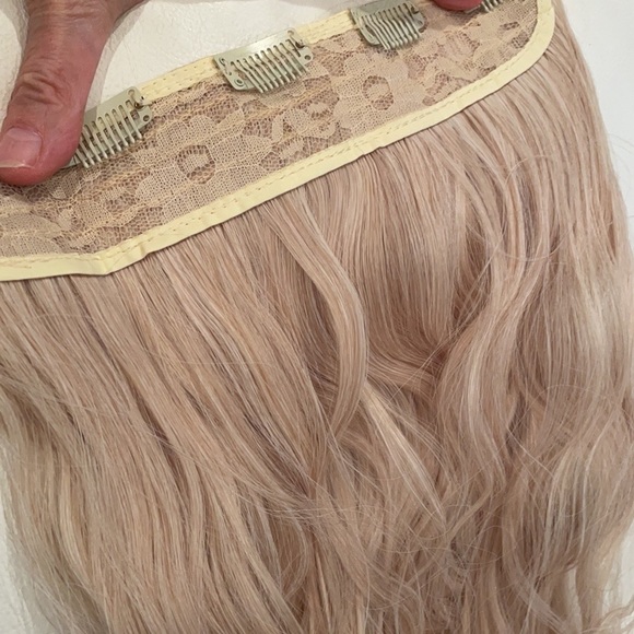 NWT 23” wavy ash blonde mix beach light beige hair extensions ONE piece - Picture 11 of 12